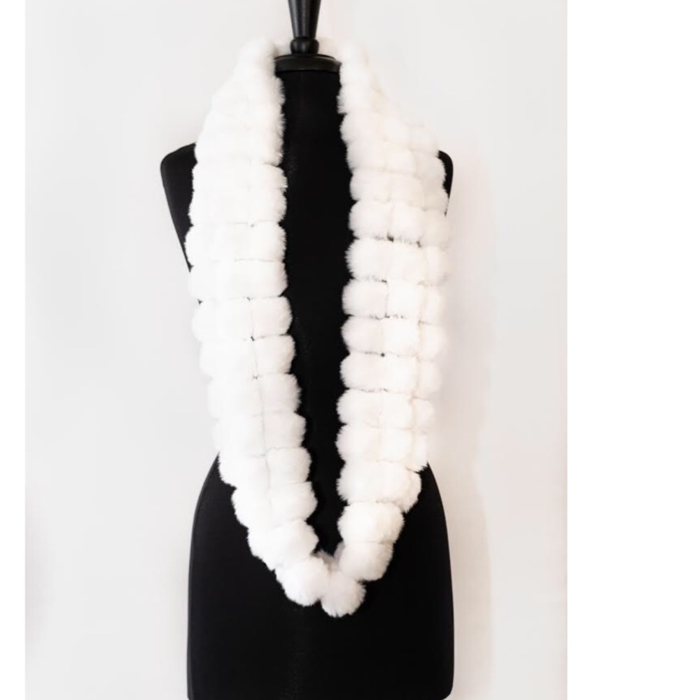 Infinity white faux fur scarf